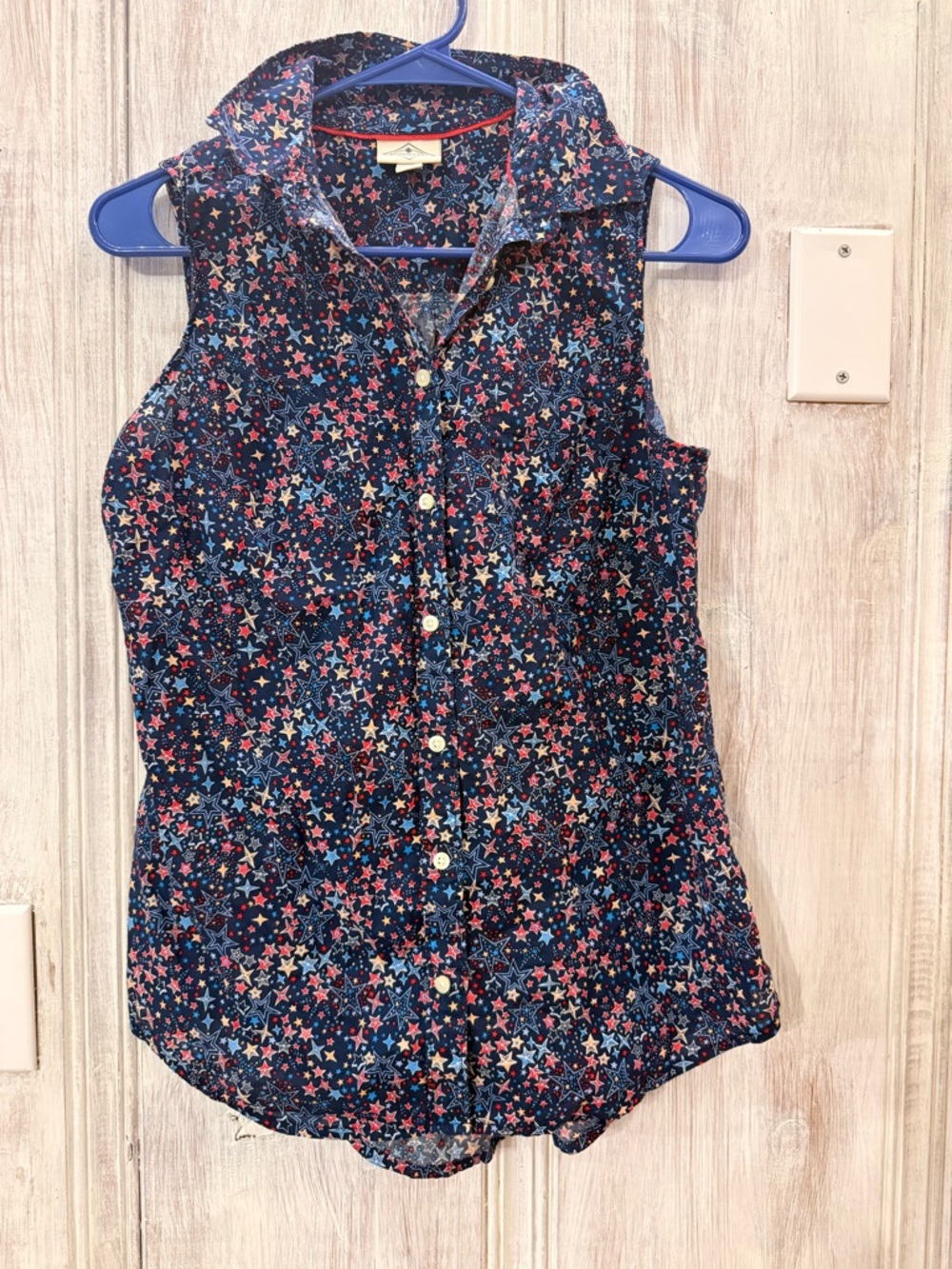 St. John's Bay Navy Sleeveless Star-Print Button Down